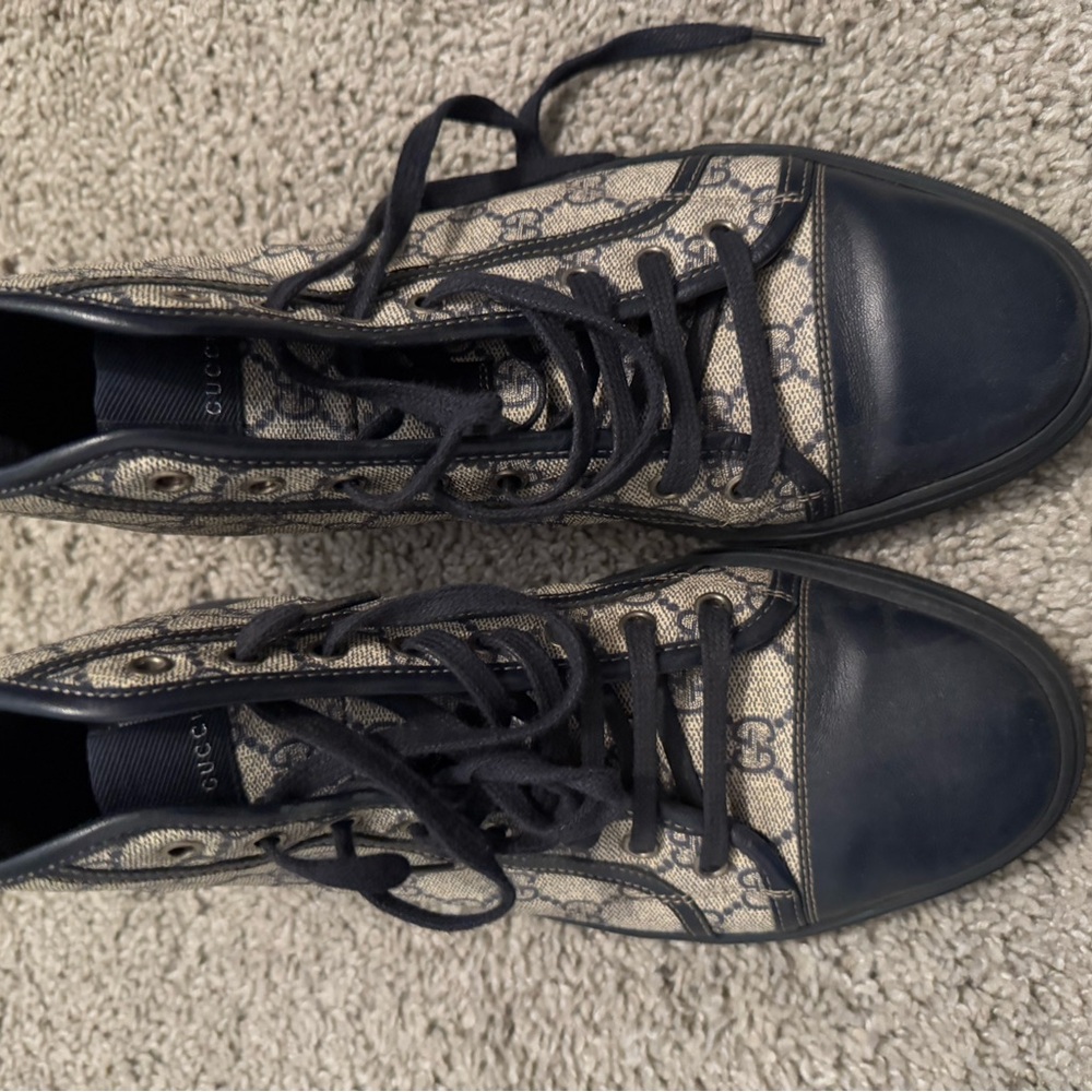 Gucci shoes size 7